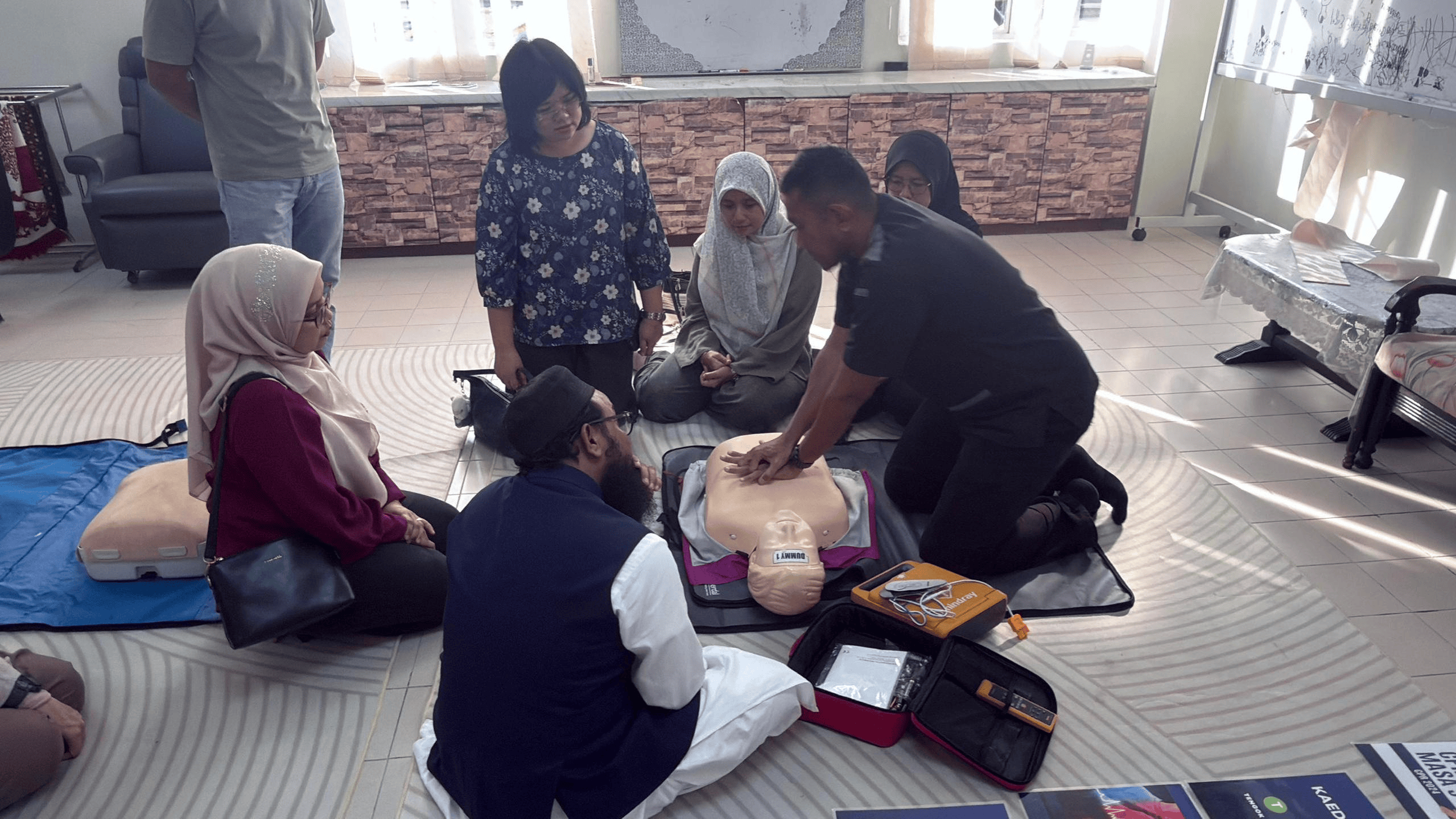 Sesi pengajaran teknik CPR